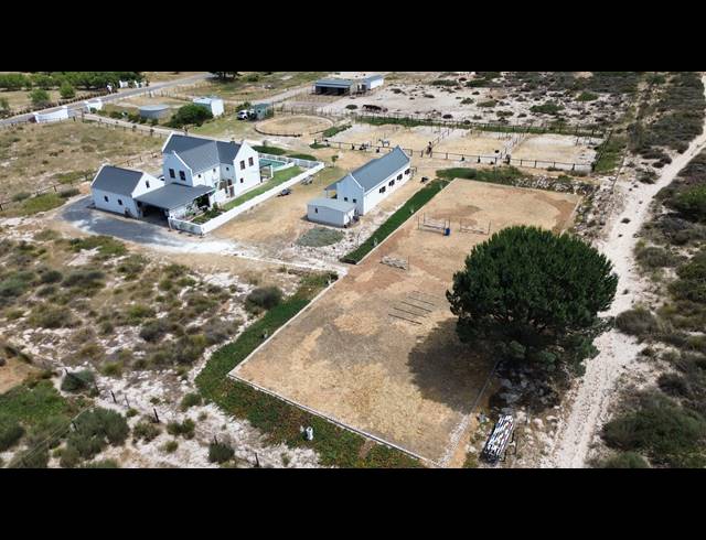 5 BEDROOM HOUSE FOR SALE IN CAPE FARMS